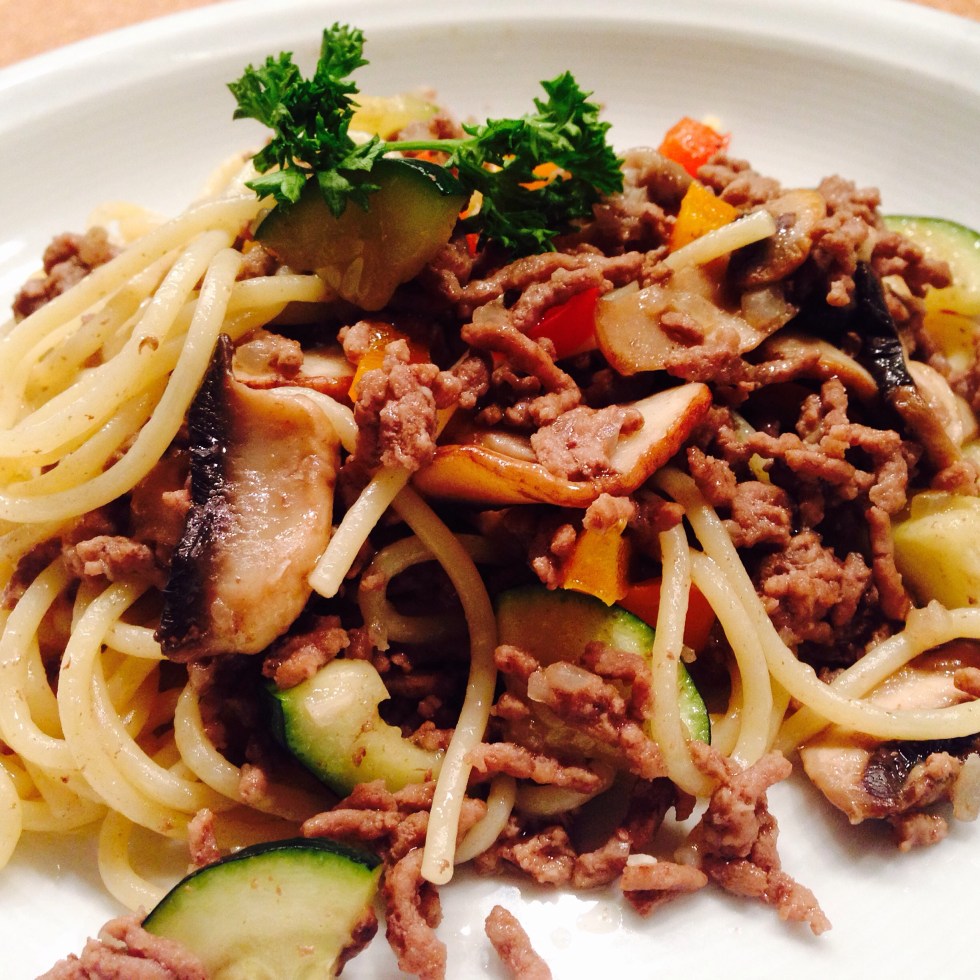 Gemischte Pilze mit Nudeln